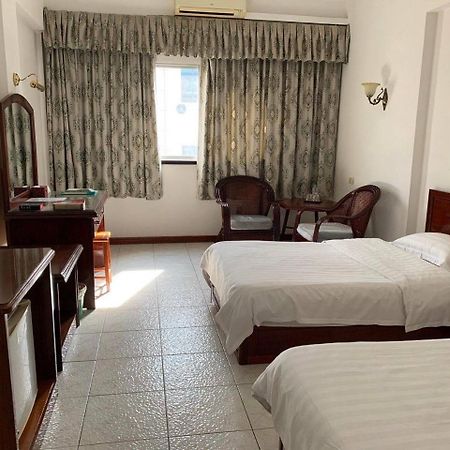 Chung Hsin Hotel 中信酒店 Phnom Penh Zewnętrze zdjęcie