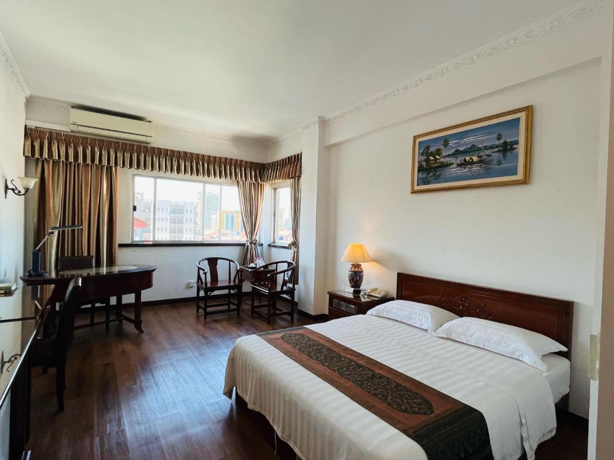 Chung Hsin Hotel 中信酒店 Phnom Penh Zewnętrze zdjęcie